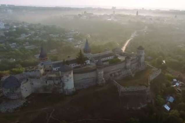 Шикарные замки, горы и леса: опубликовано видео Украины с высоты птичьего полета