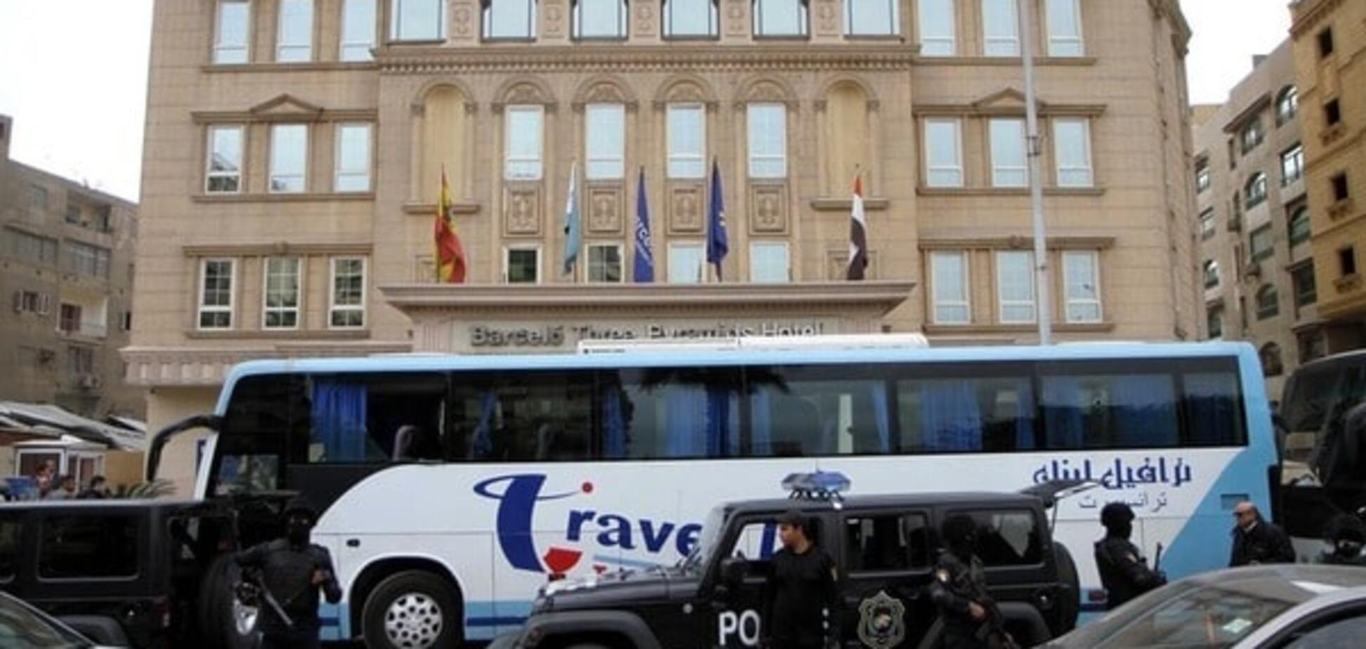 У Каїрі обстріляли автобус з туристами: опубліковані фото і відео