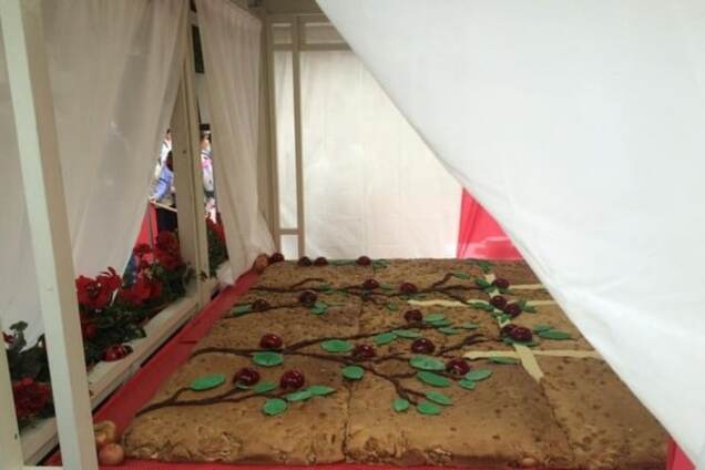 У кого більше: на Різдво у росіян загострилася гігантоманія