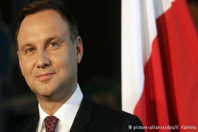 Польща: Попри критику з ЄС президент підписав закон про ЗМІ