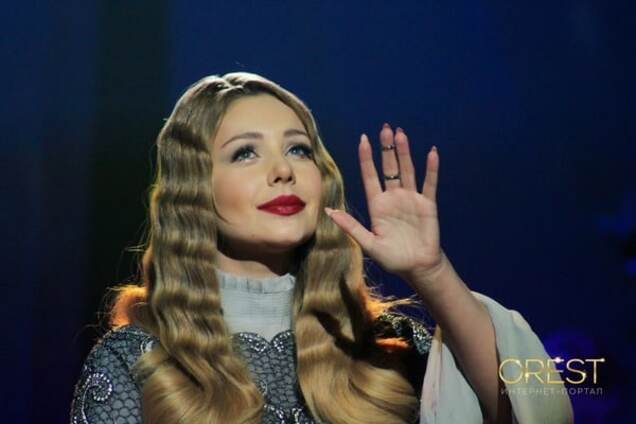 Тина Кароль сменила три наряда на концерте в Киеве: опубликованы фото и видео