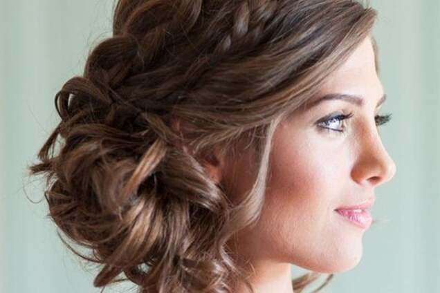 Роскошные прически на День рождения: создайте королевский образ