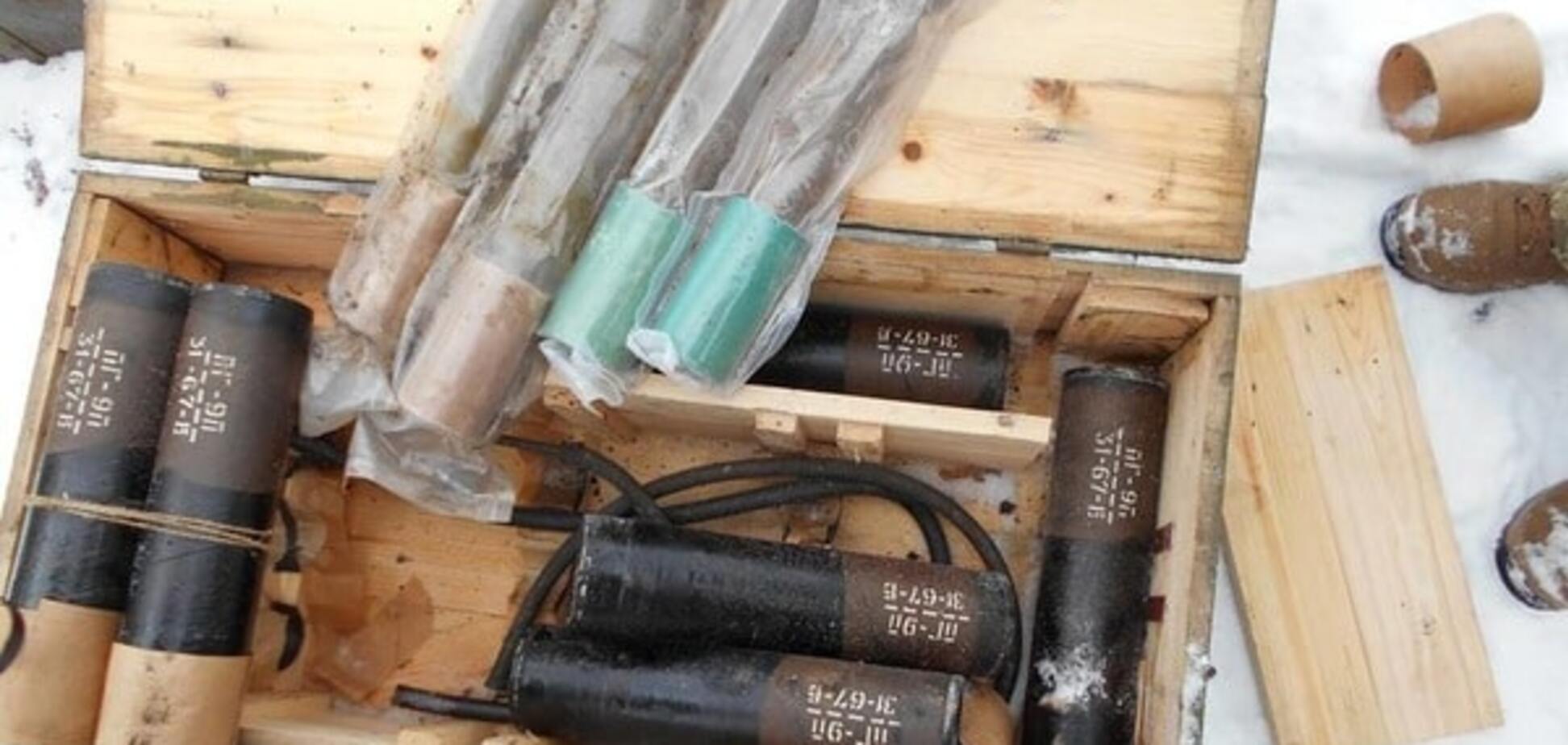 На Донетчине нашли огромный тайник террористов: опубликованы фото