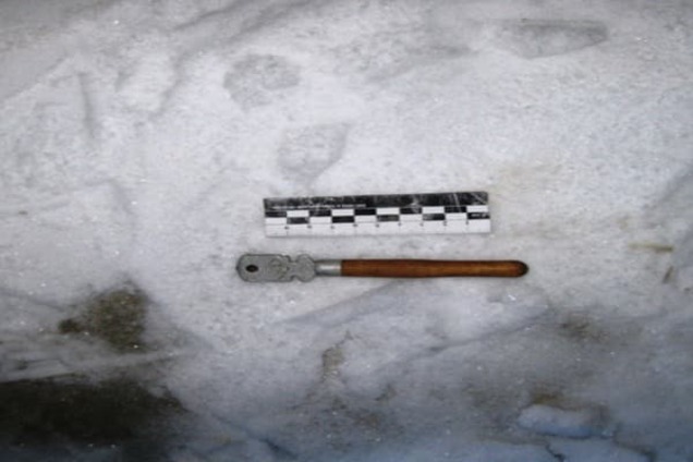 На Харківщині чоловік з будівельними інструментами спробував пограбувати ювелірку