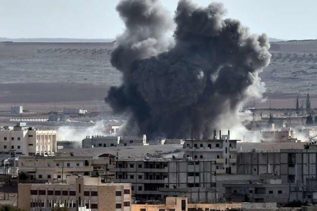 Россия сбросила на сирийский город вакуумные бомбы: более 70 жертв