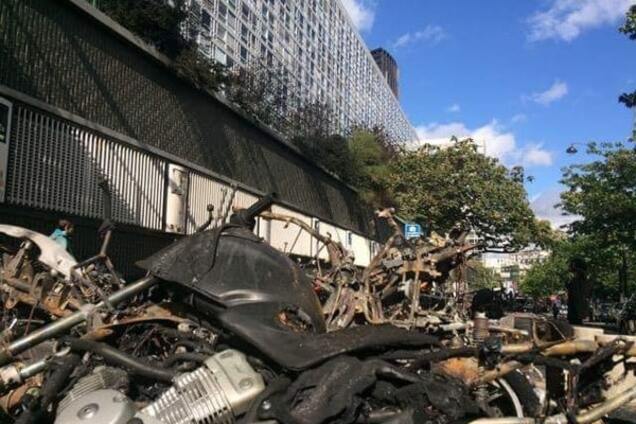 Поджог мотоциклов в Париже