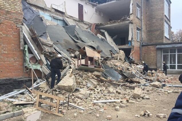 обвал в школе