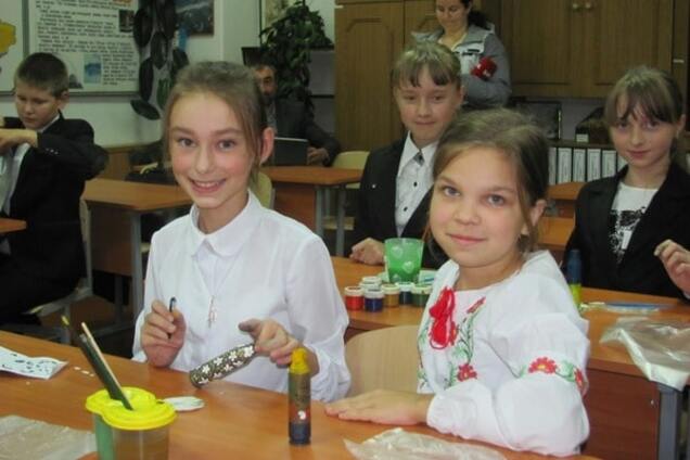 Школярі допомагають учасникам АТО