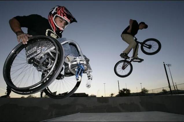 инвалидная коляска