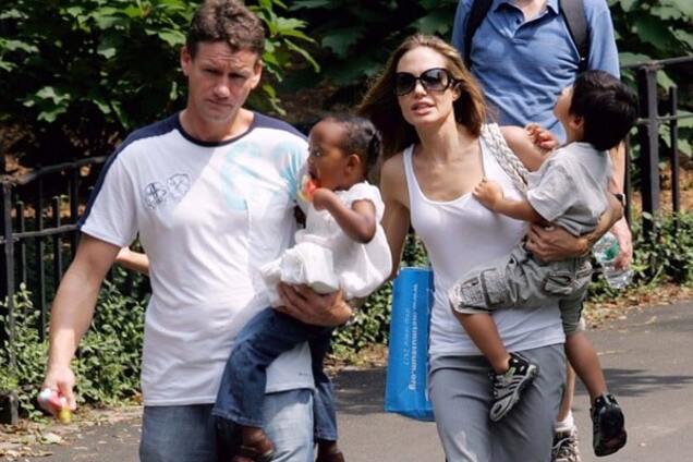 Анджелина Джоли