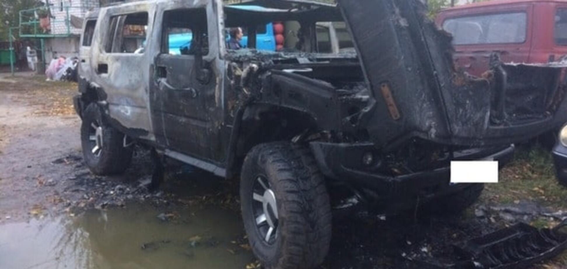 Сгоревший Hummer