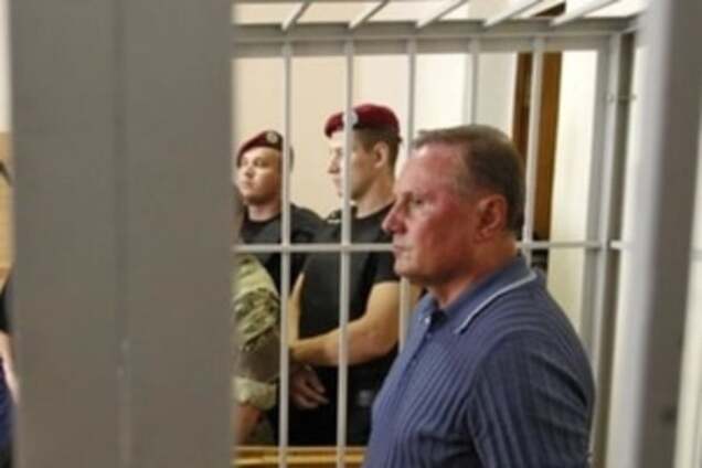 Александр Ефремов