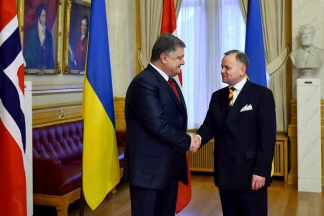 Петр Порошенко, Олемик Томмессен