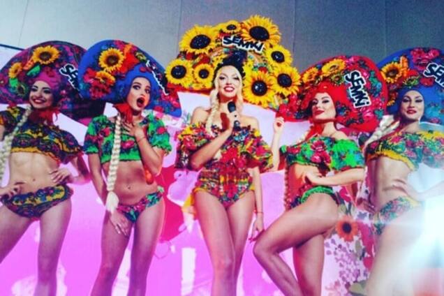 Оля Полякова