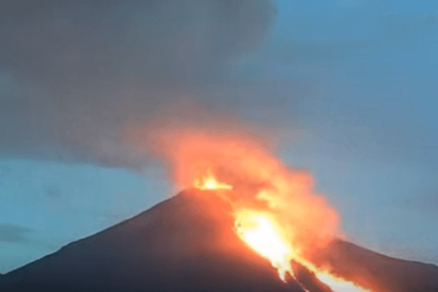 Извержение вулкана Колима