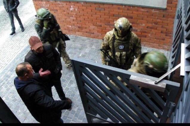 Альфа СБУ и обыск у Геннадия Корбана