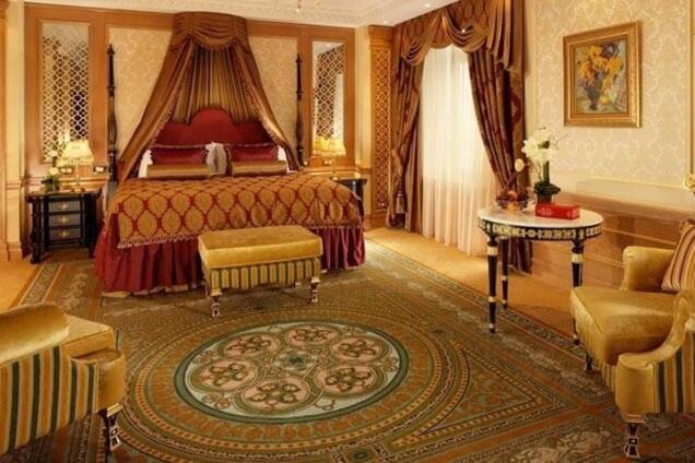 Fairmont Grand Hotel