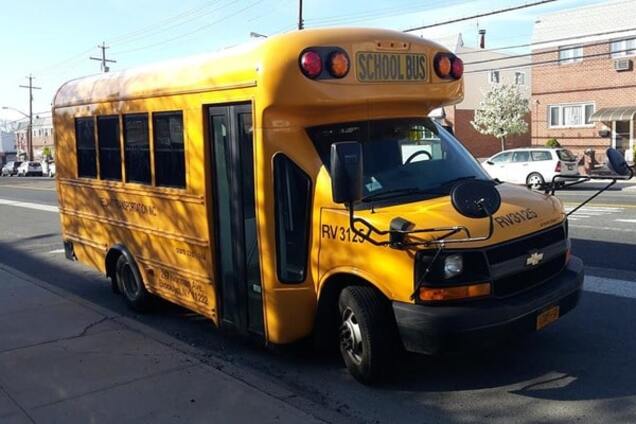 Школьный автобус в США: как все устроено