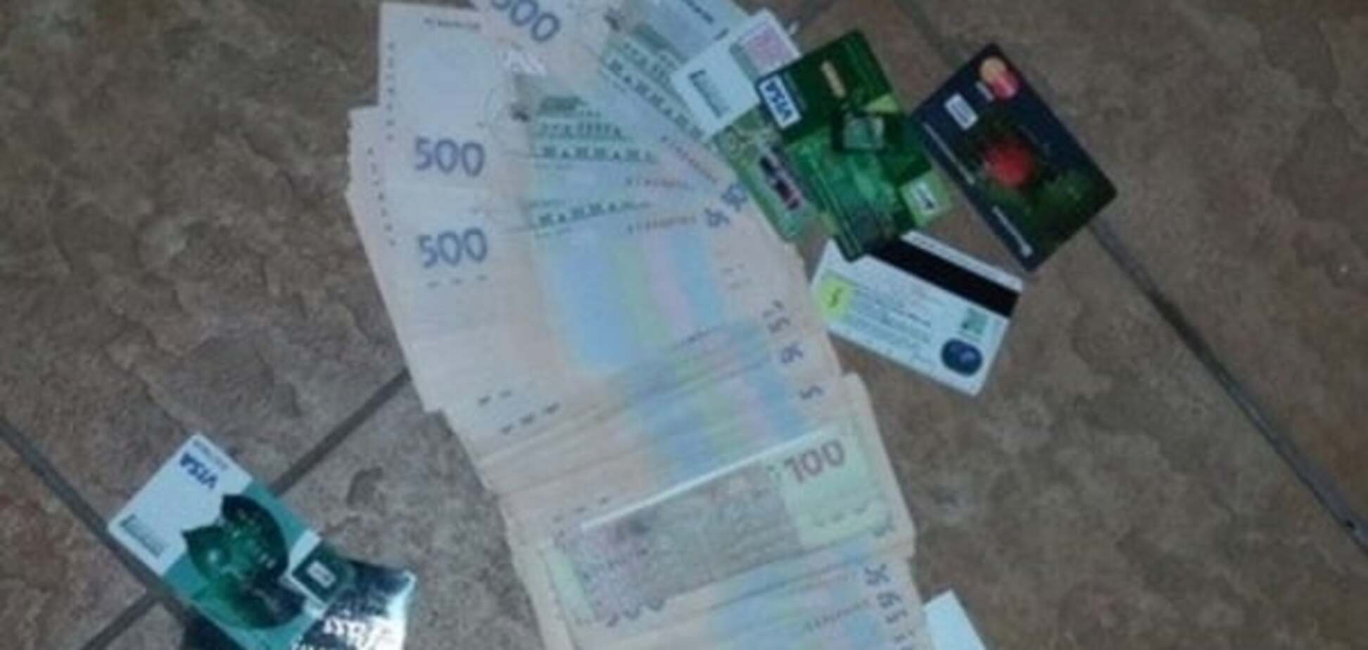 Поддельные карточки