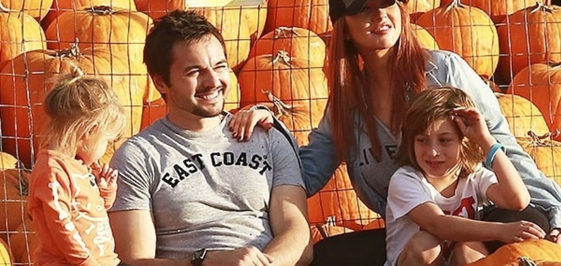 Кристина Агилера с мужем и детьми