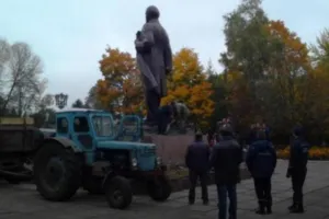 памятник Ленину