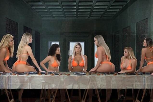 \'Тайная вечеря\' с участницами \'Мисс Бум-Бум\'