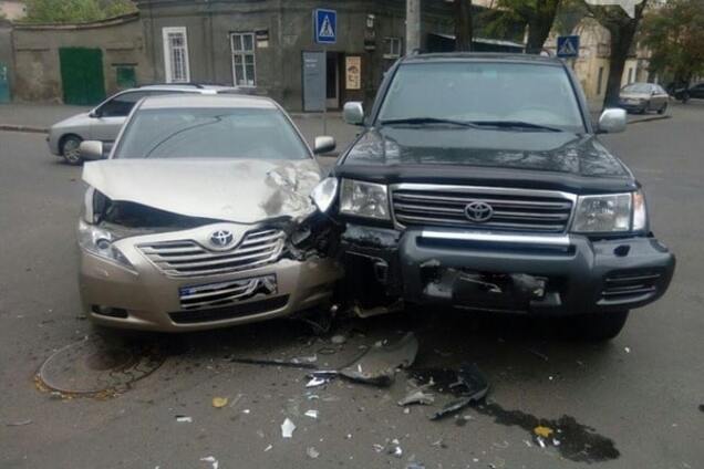 ДТП с участием двух автомобилей марки Toyota