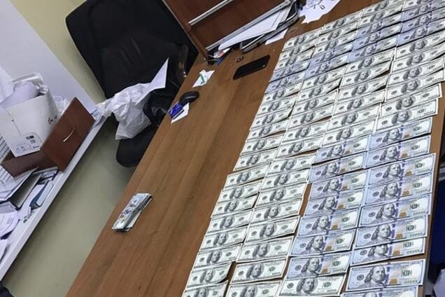 Взятка за янтарь