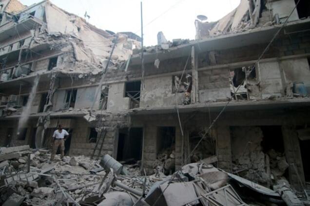 Последствия авиаударов по Алеппо