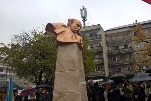 пам\u0027ятник Шевченку