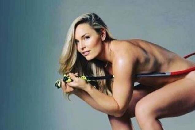 Знаменитая олимпийская чемпионка выпустила фотокнигу, снявшись обнаженной: эффектные кадры