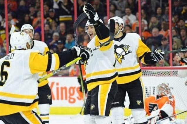 Через російську мову: хокеїсти збірної Росії зчепилися під час матчу НХЛ - опубліковано відео