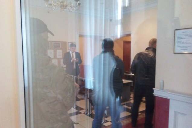 Обыски в Госрезерве