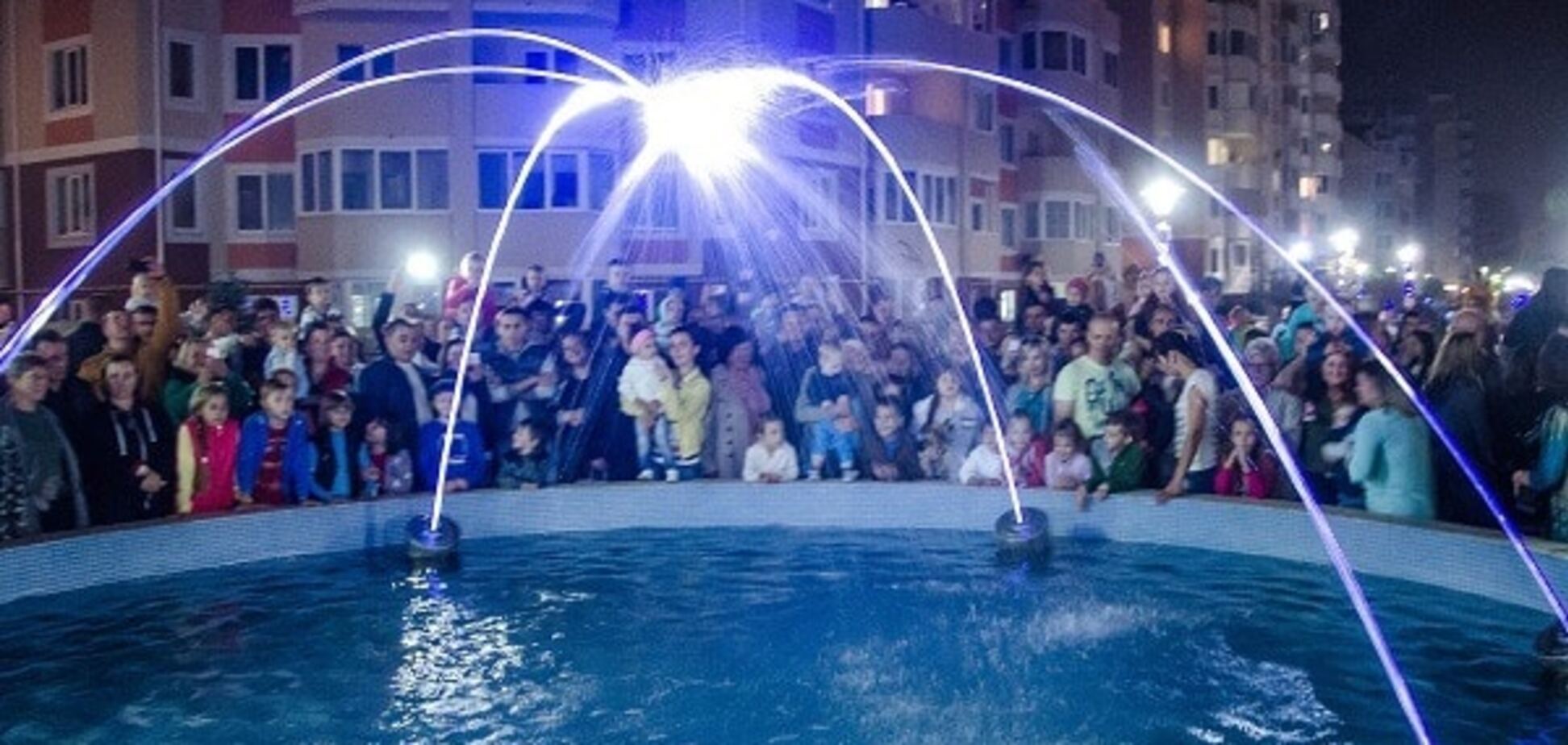В Софиевской Борщаговке открыли современный фонтан