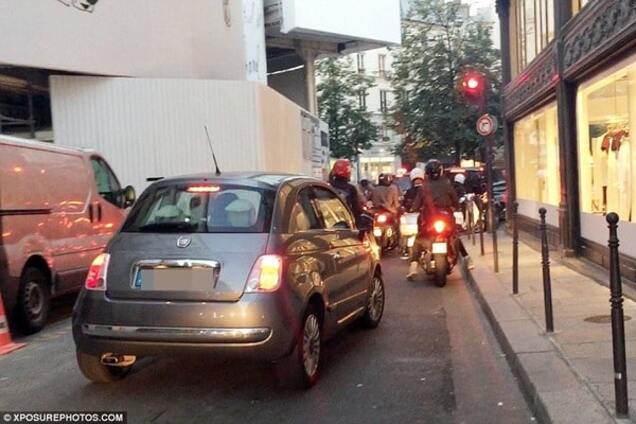 Авто, преследующее Ким Кардашьян