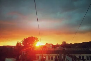 Київ милувався дивовижним заходом у грозу