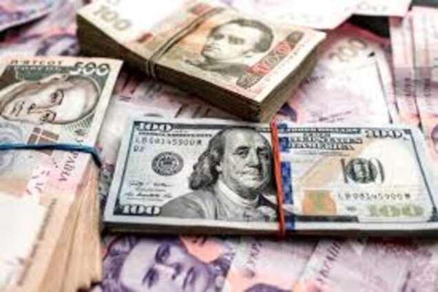 Эксперт объяснил, почему украинцы откажутся от доллара в октябре