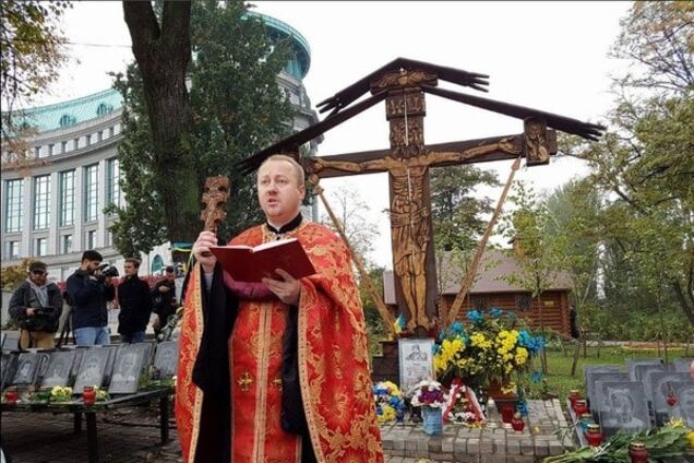 молебен за борцов за независимость