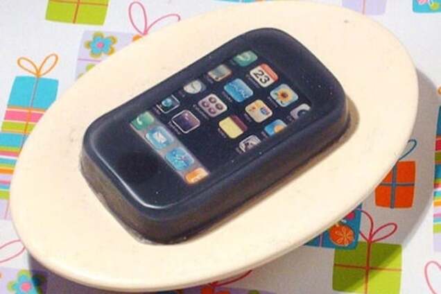 Мыло в виде iPhone