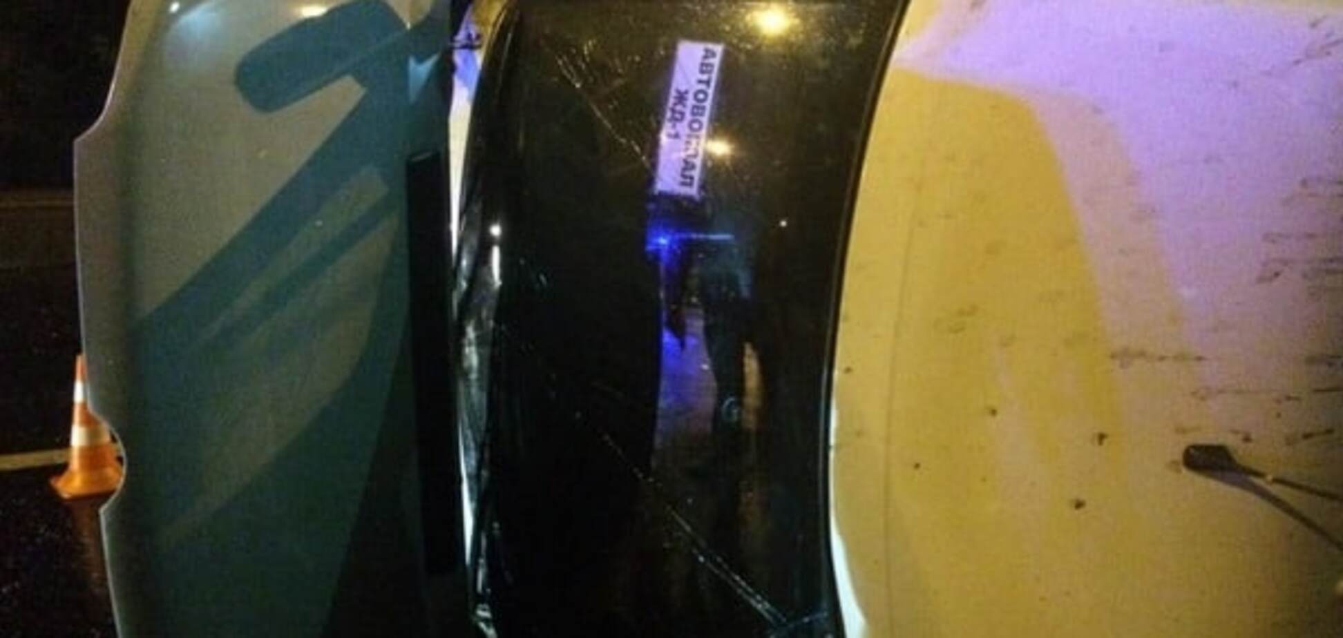 В Запорожье пострадали 6 человек в перевернувшейся маршрутке