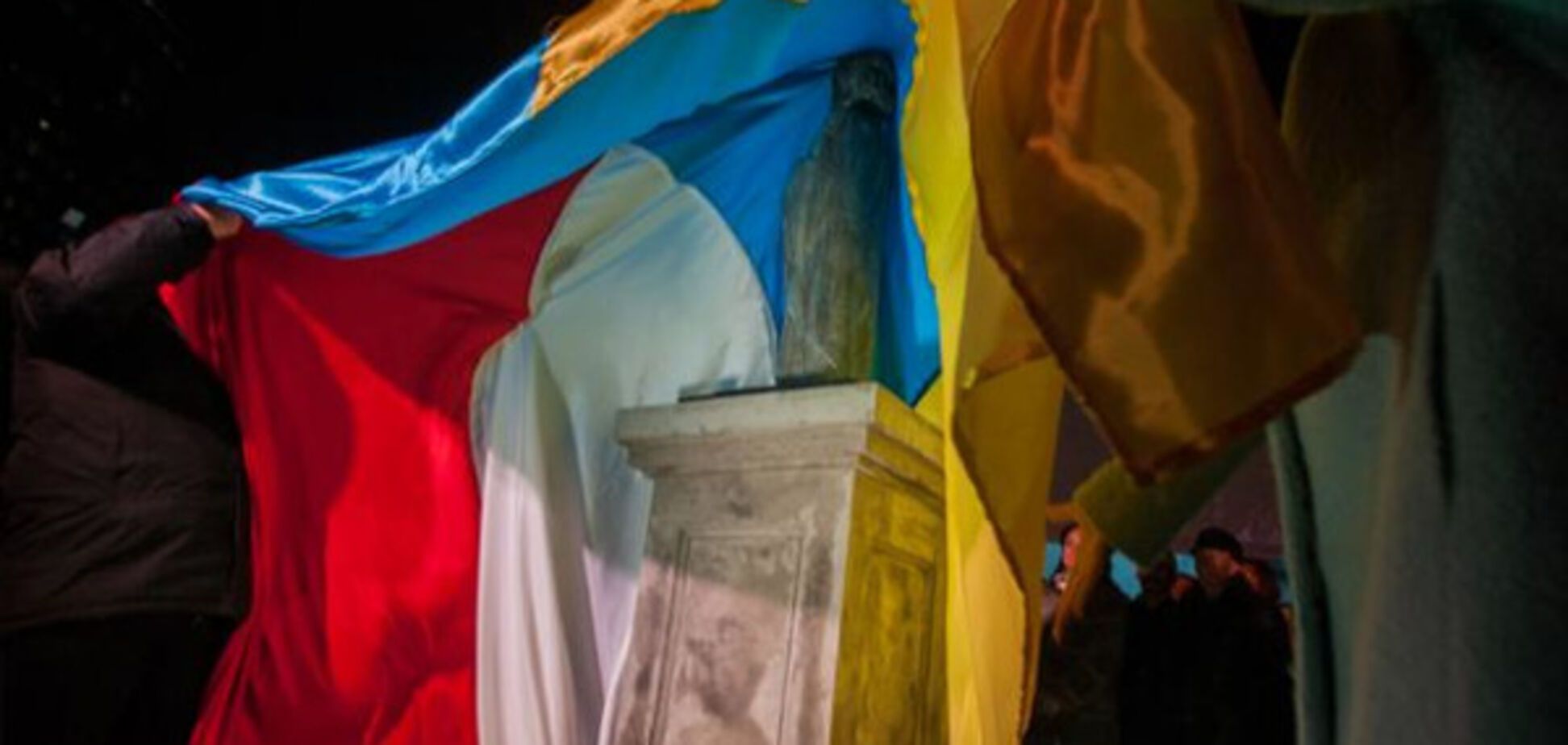 Памятник Анне Ярославне