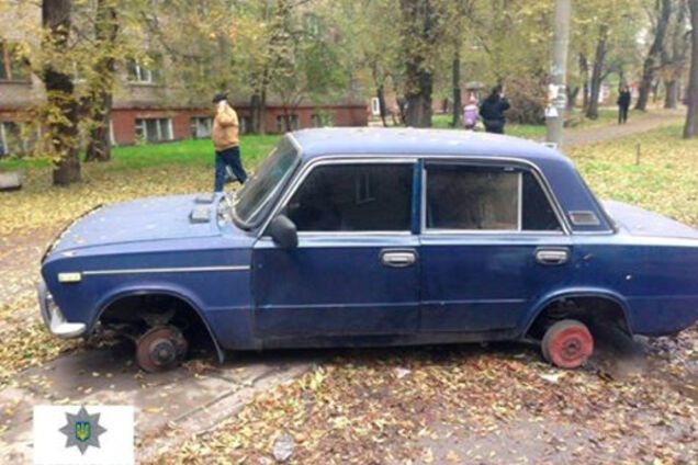 В Запорожье криминальный дуэт разувал автомобили горожан