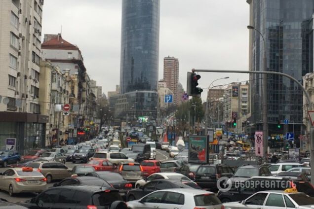 Транспортный коллапс: полиция Киева 'фильтрует' вызовы на '102'