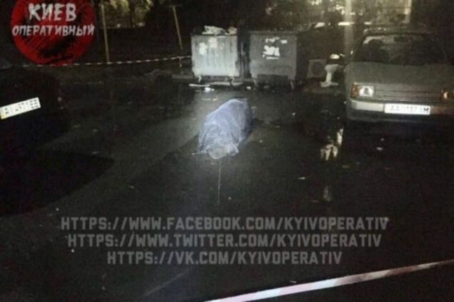 Тело обнаружили во дворе дома