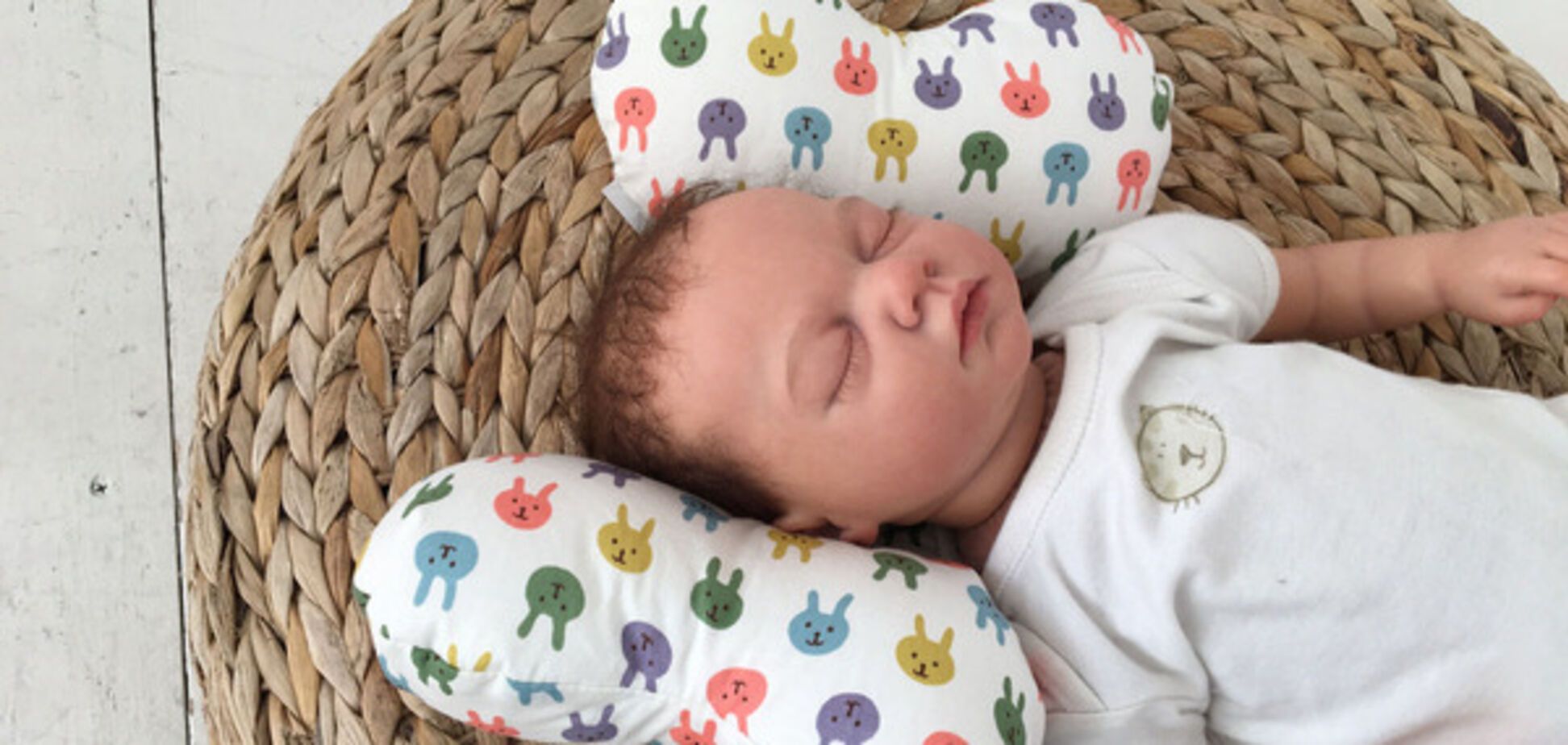 Ортопедическая подушка для новорожденных: как правильно выбрать