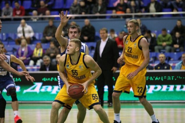 Будивельник - Кривбасс