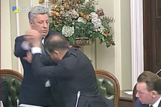 Драка Юрия Бойко и Олега Ляшко