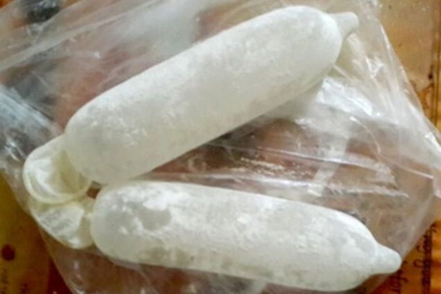 Смекалочка: в колонию на Житомирщине попытались пронести в презервативе алкоголь