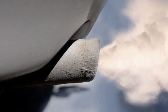 Трагедия на Днепропетровщине: мужчина и женщина отравились выхлопными газами в гараже