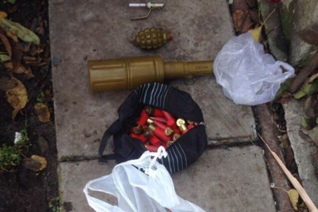 Схованка зі зброєю